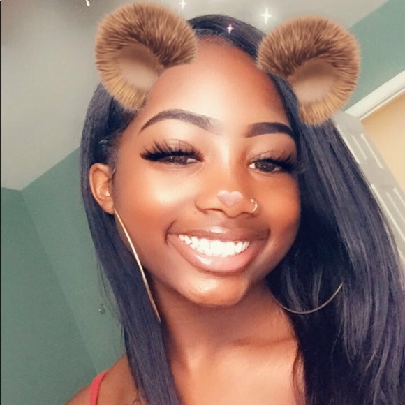 Meet your Posher, Bianca - Picture 1 of 1